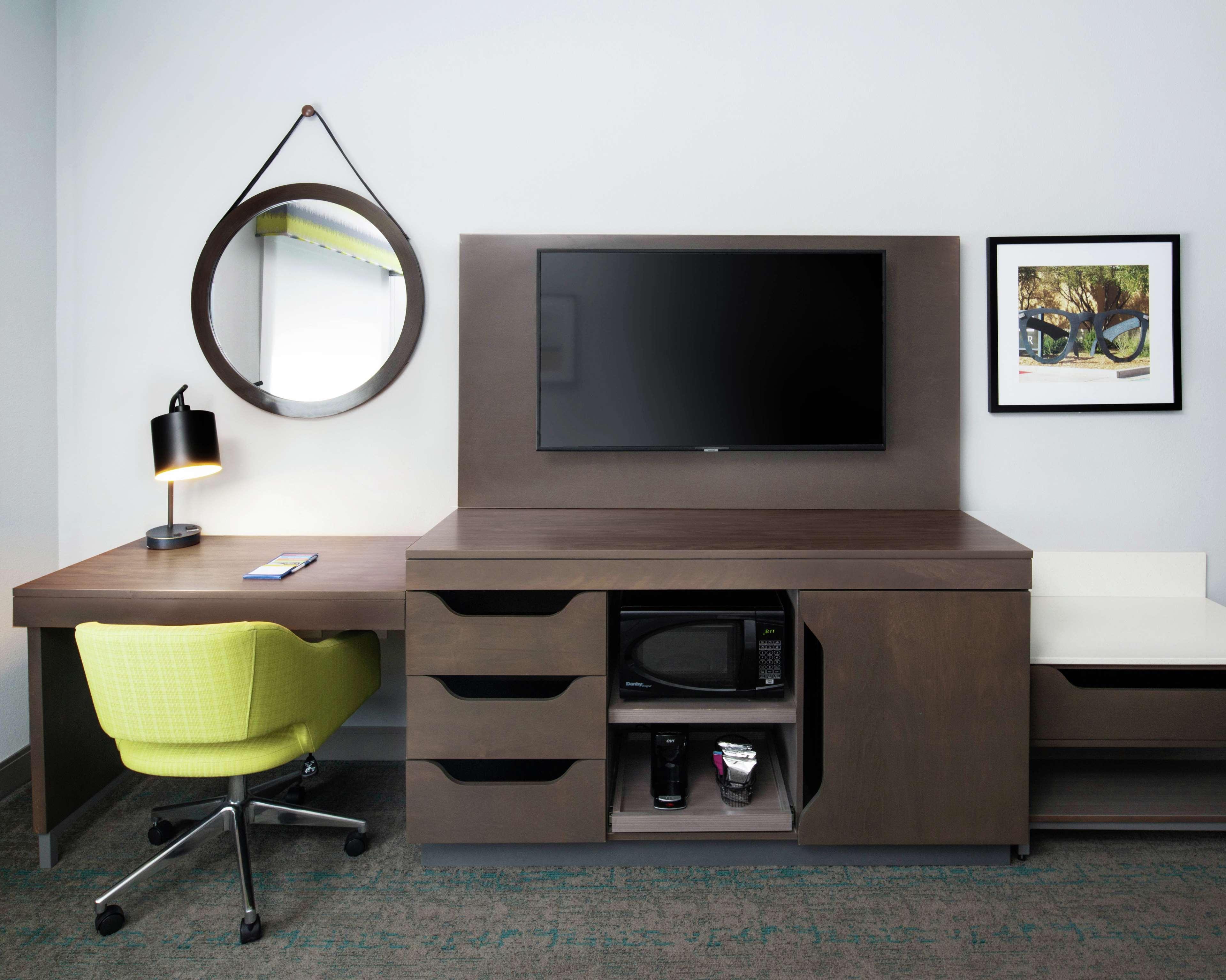 Hampton Inn & Suites Лъбък Екстериор снимка