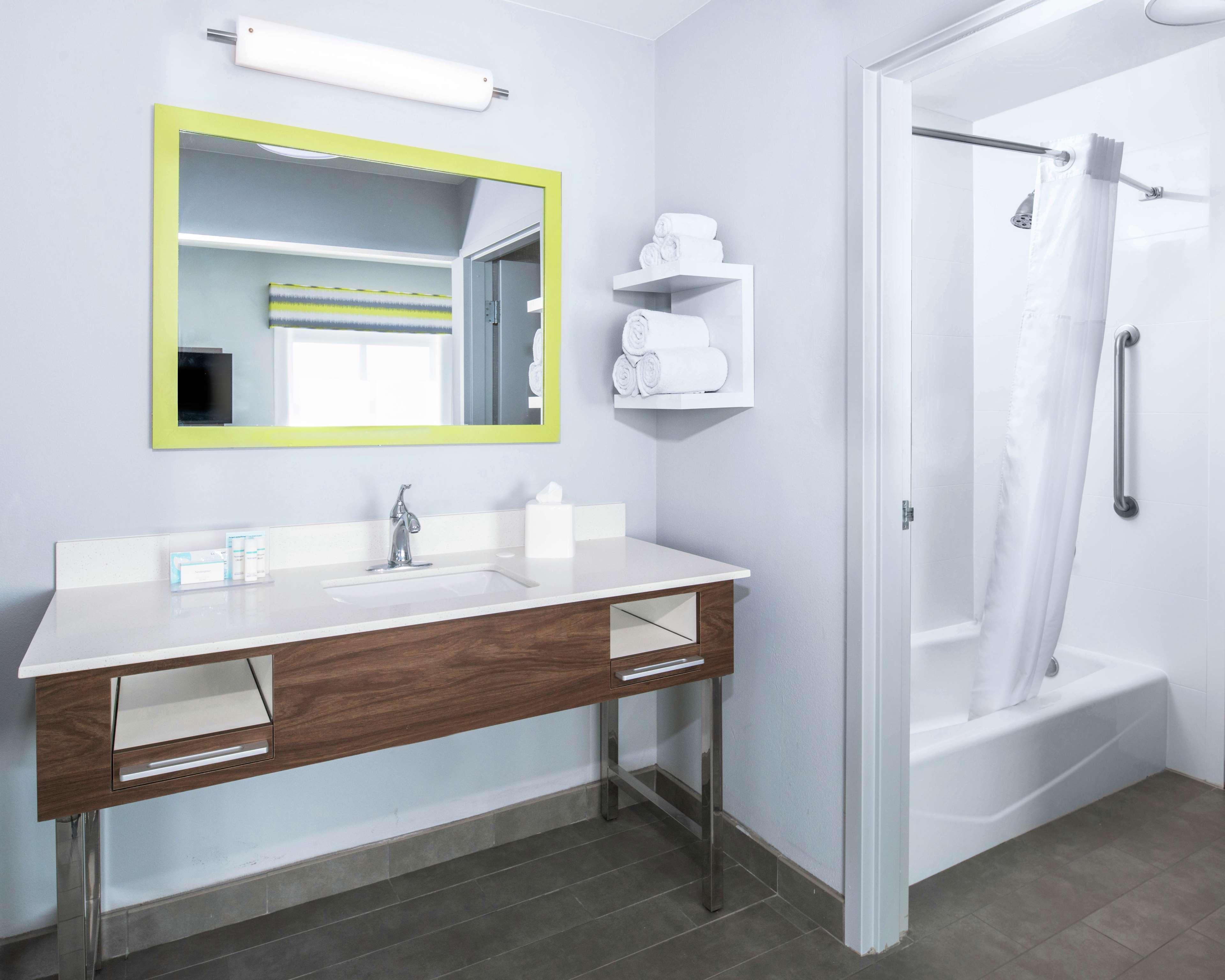Hampton Inn & Suites Лъбък Екстериор снимка