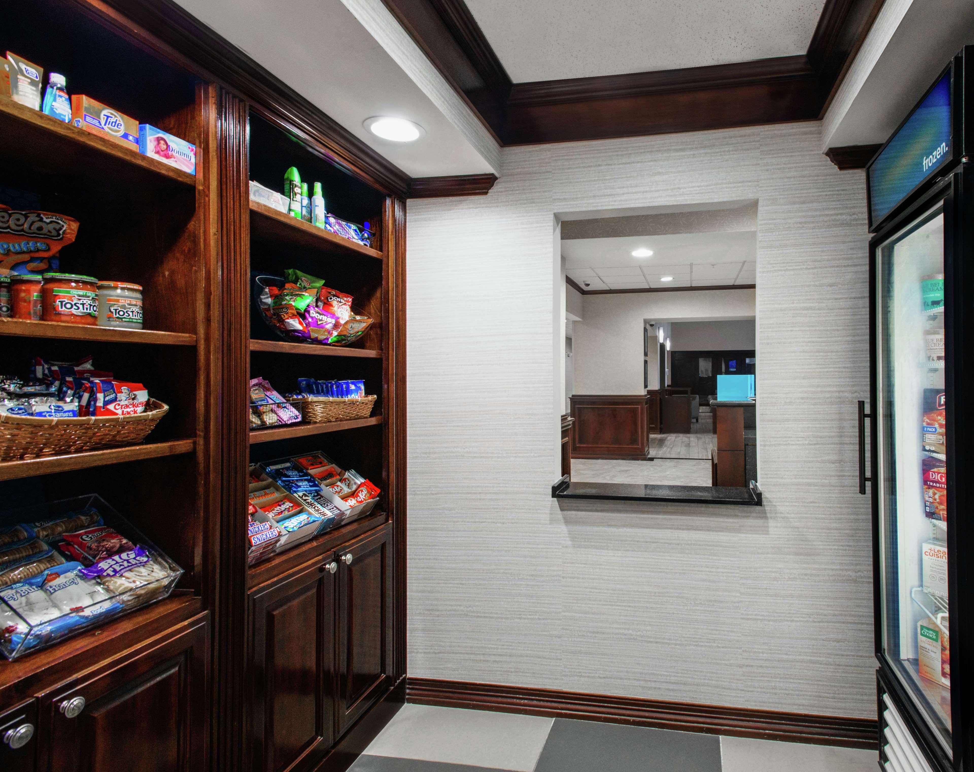 Hampton Inn & Suites Лъбък Екстериор снимка