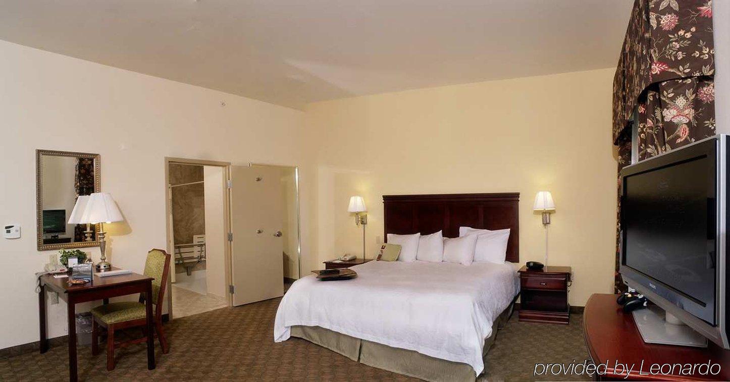Hampton Inn & Suites Лъбък Стая снимка
