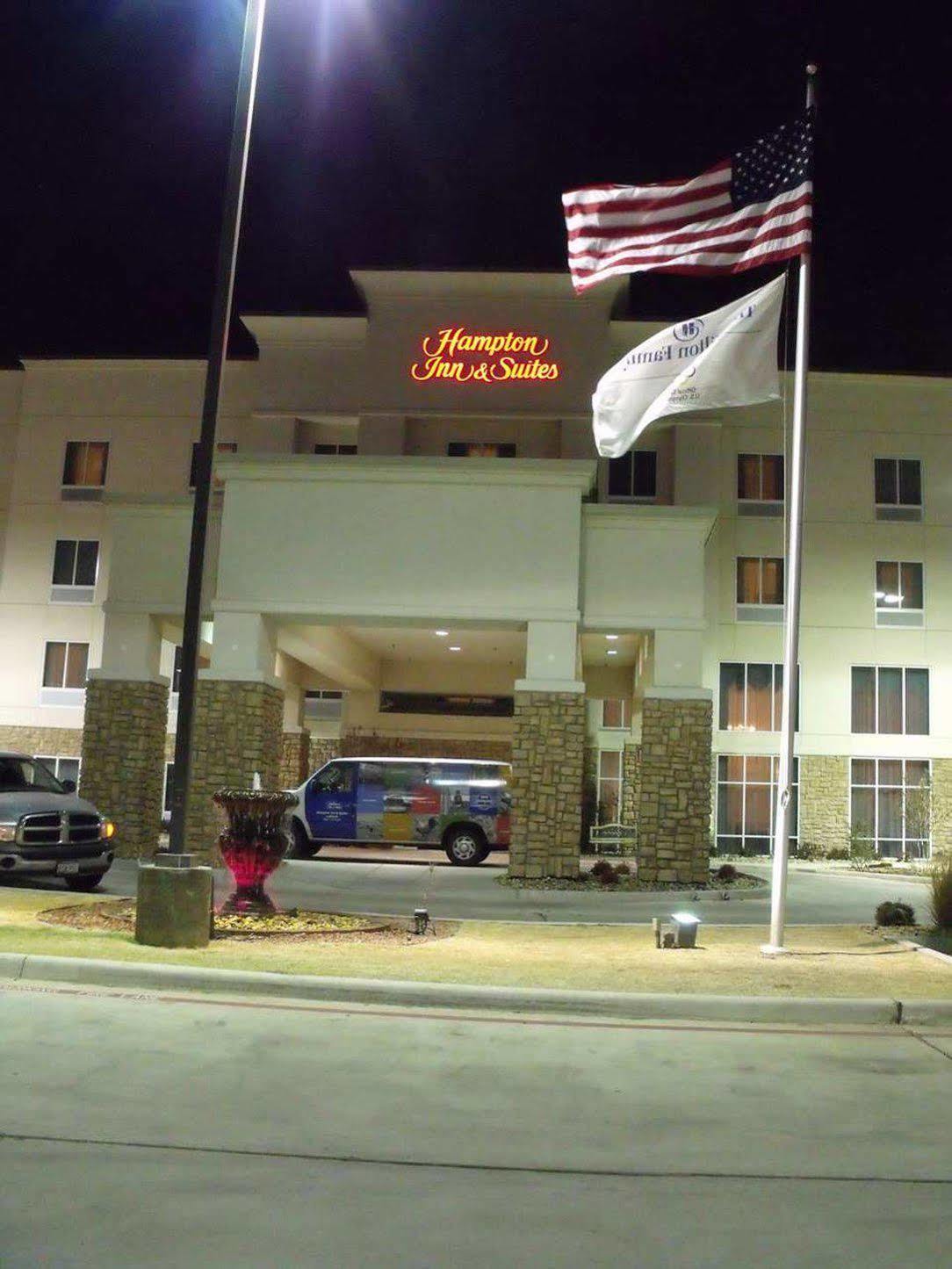 Hampton Inn & Suites Лъбък Екстериор снимка