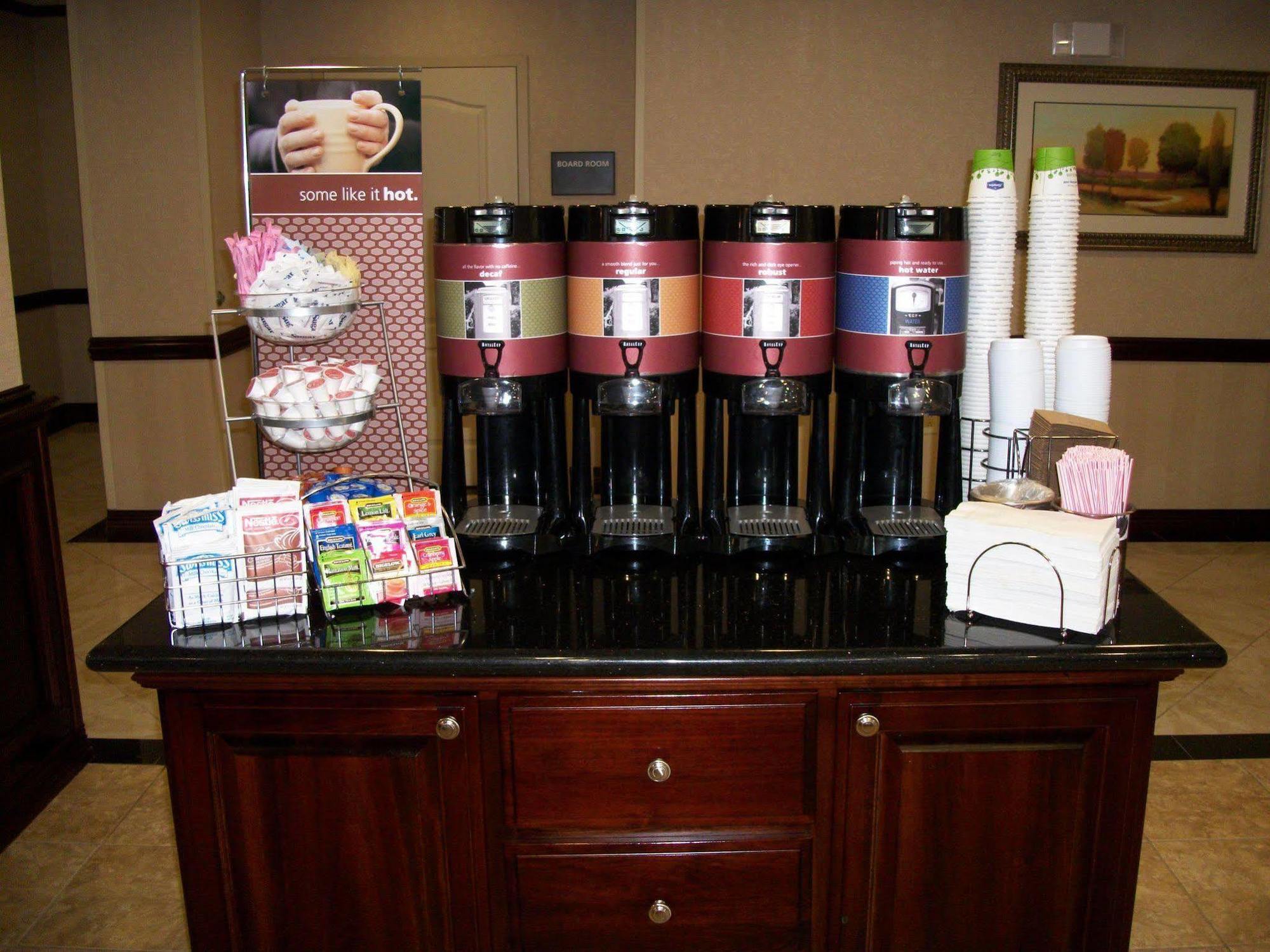 Hampton Inn & Suites Лъбък Екстериор снимка