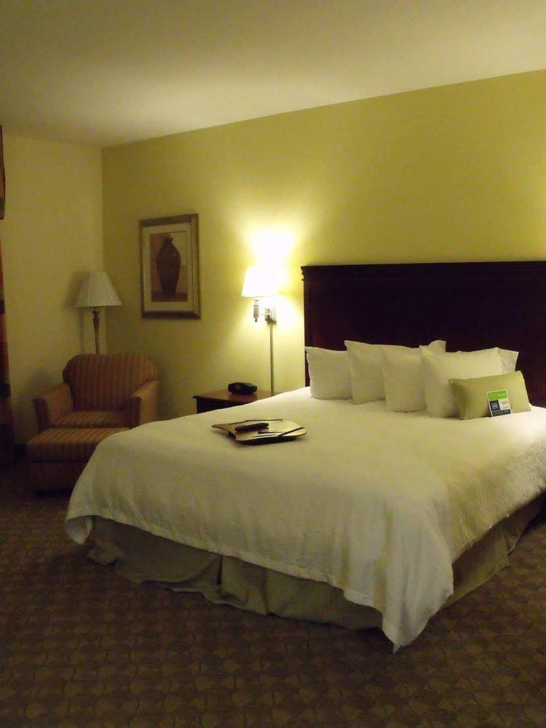 Hampton Inn & Suites Лъбък Стая снимка