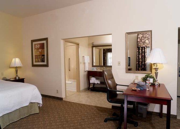 Hampton Inn & Suites Лъбък Стая снимка